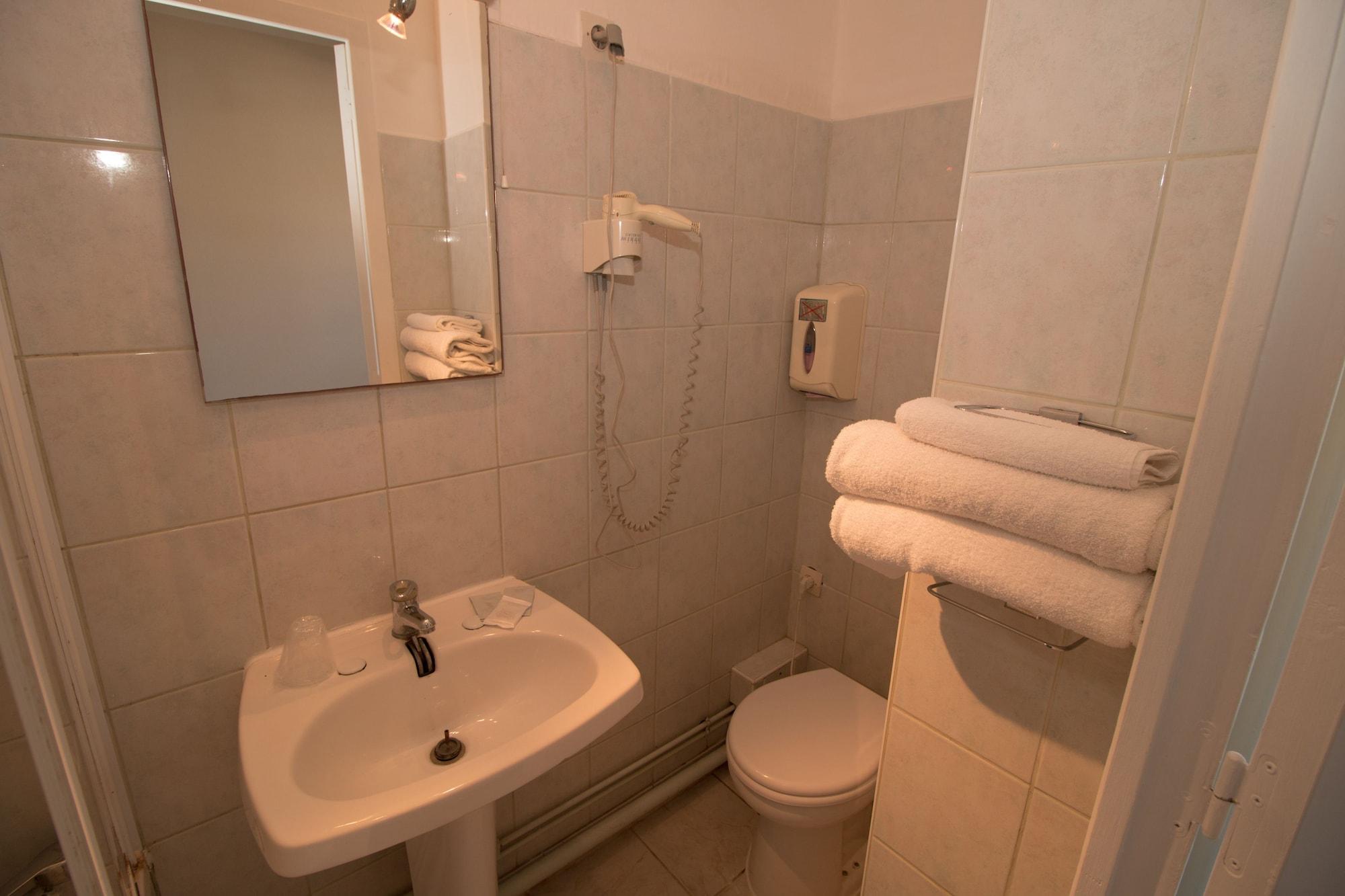 Hotel Pacific Кале Екстериор снимка