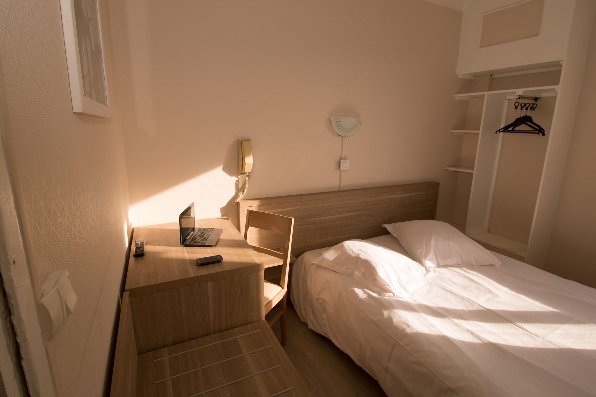 Hotel Pacific Кале Екстериор снимка