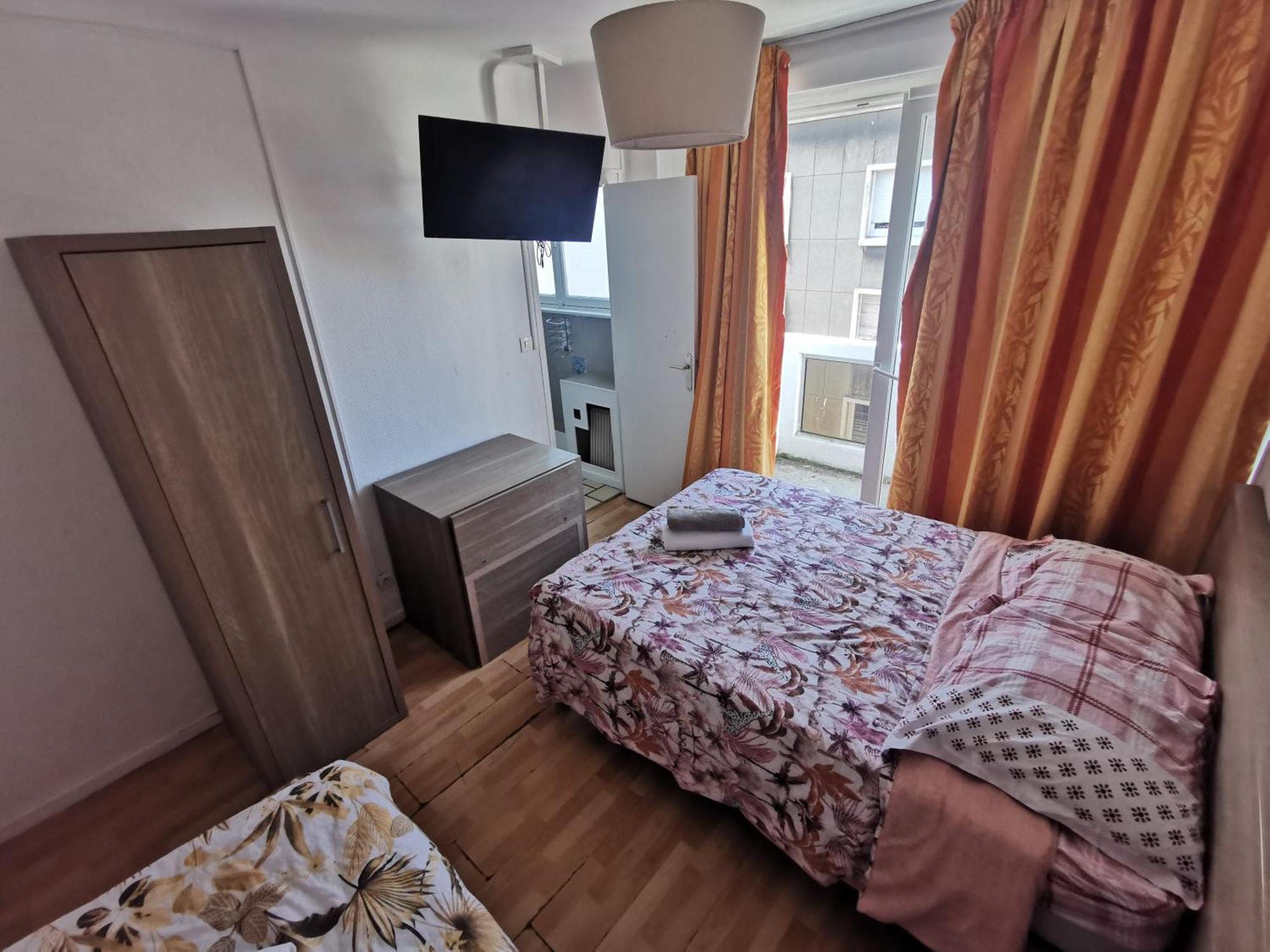 Hotel Pacific Кале Екстериор снимка