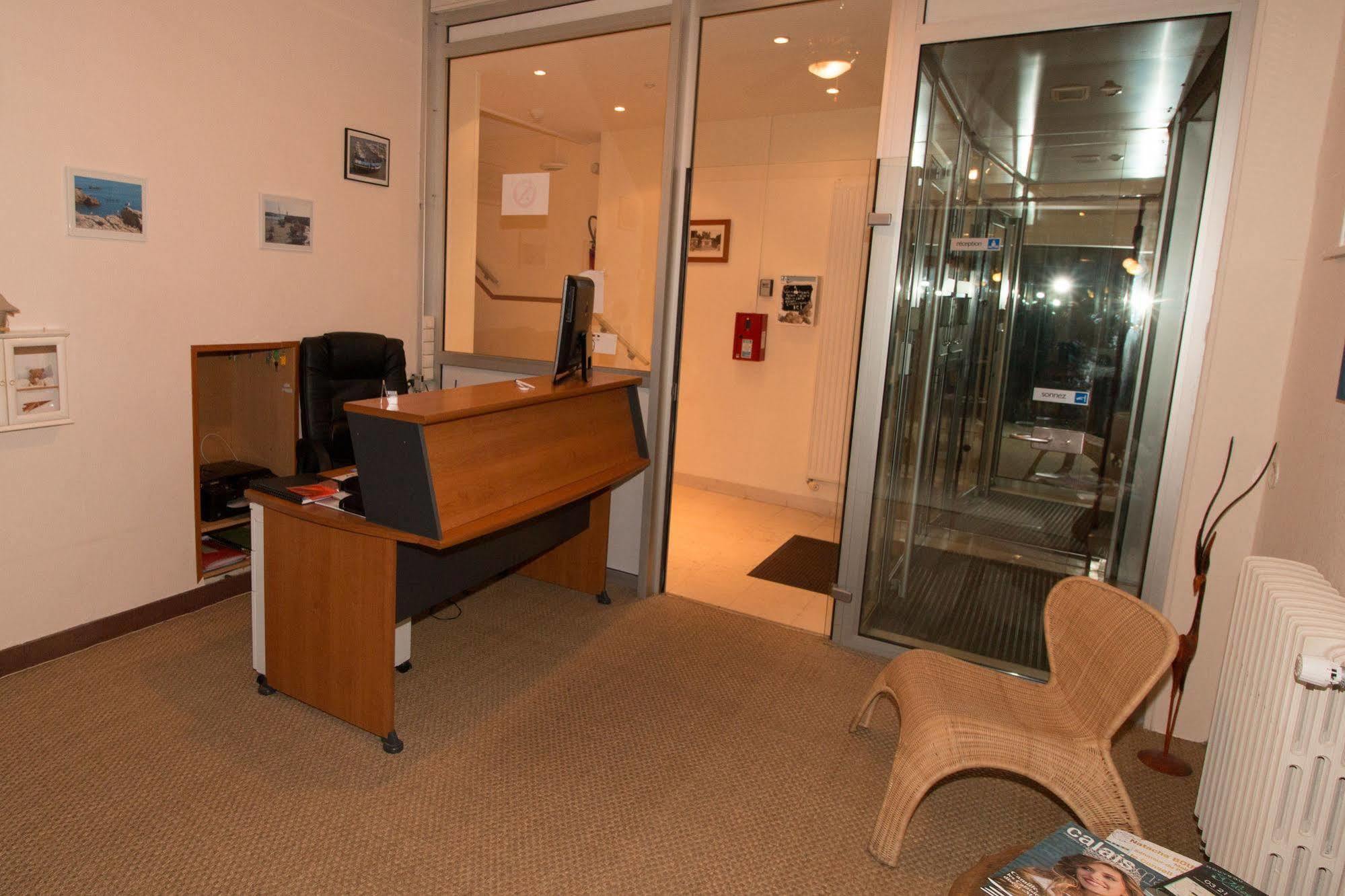 Hotel Pacific Кале Екстериор снимка